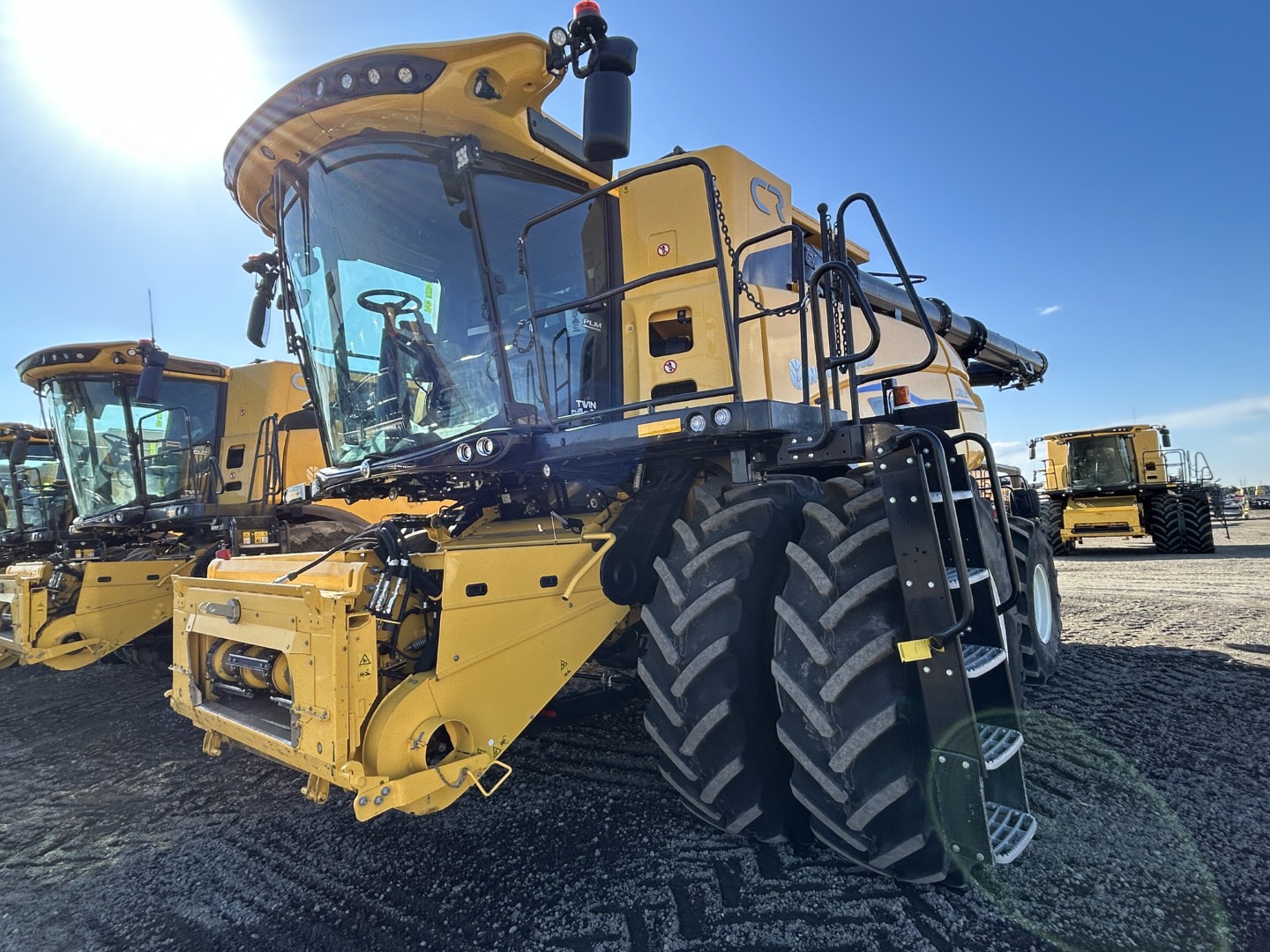 2024 New Holland CR8.90Z Combine