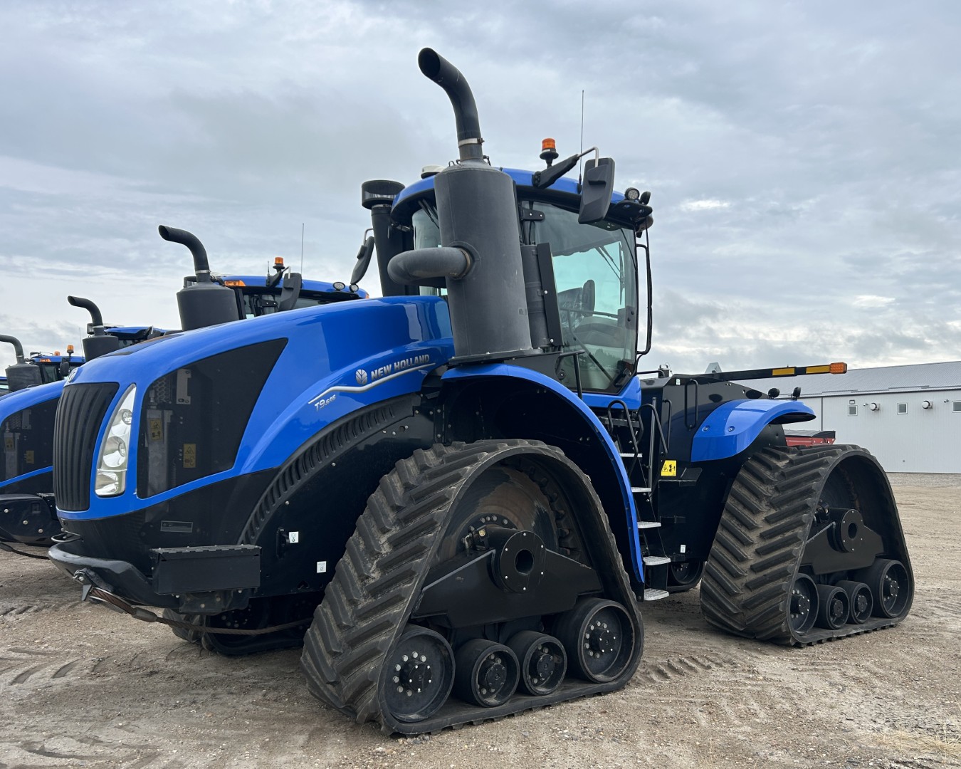 2022 New Holland T9.645 Tractor Rubber Track
