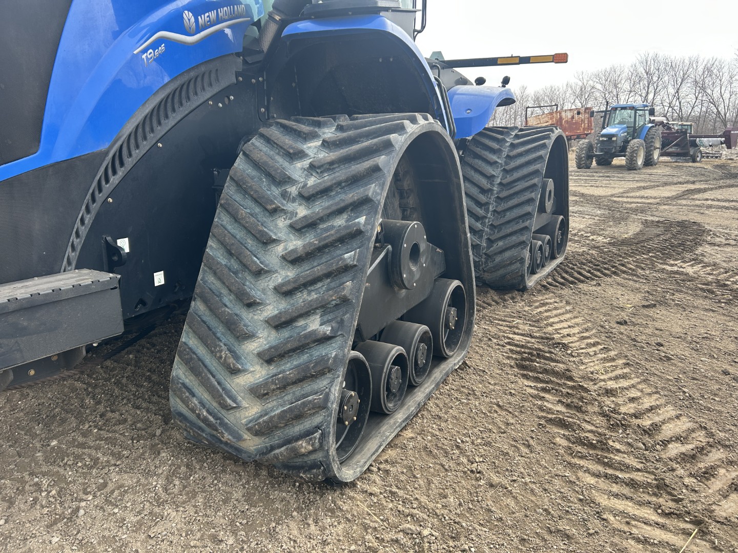 2022 New Holland T9.645 Tractor Rubber Track