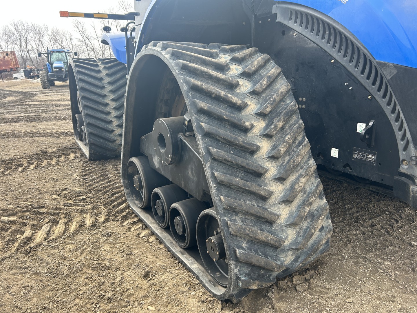 2022 New Holland T9.645 Tractor Rubber Track