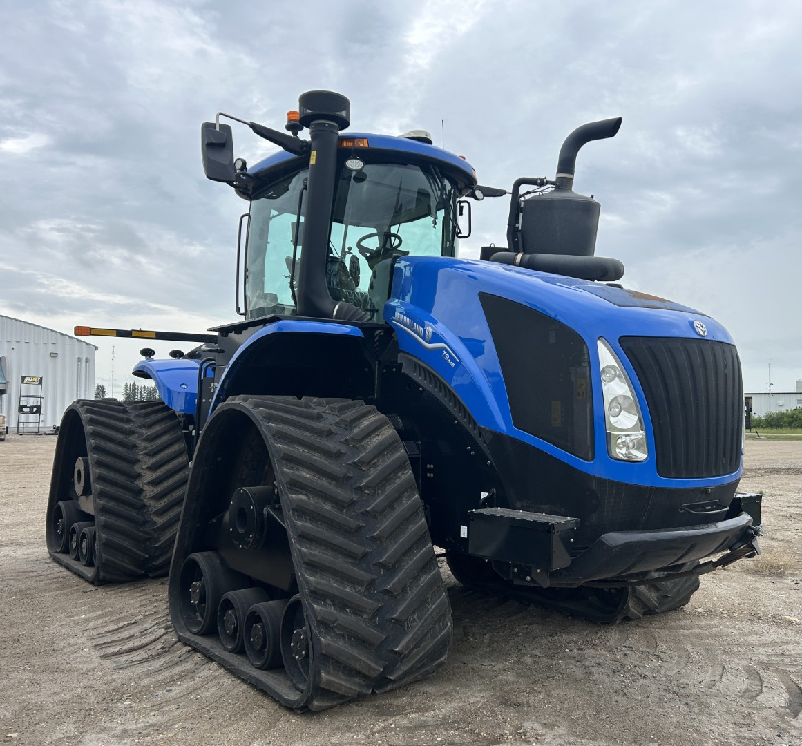 2022 New Holland T9.645 Tractor Rubber Track