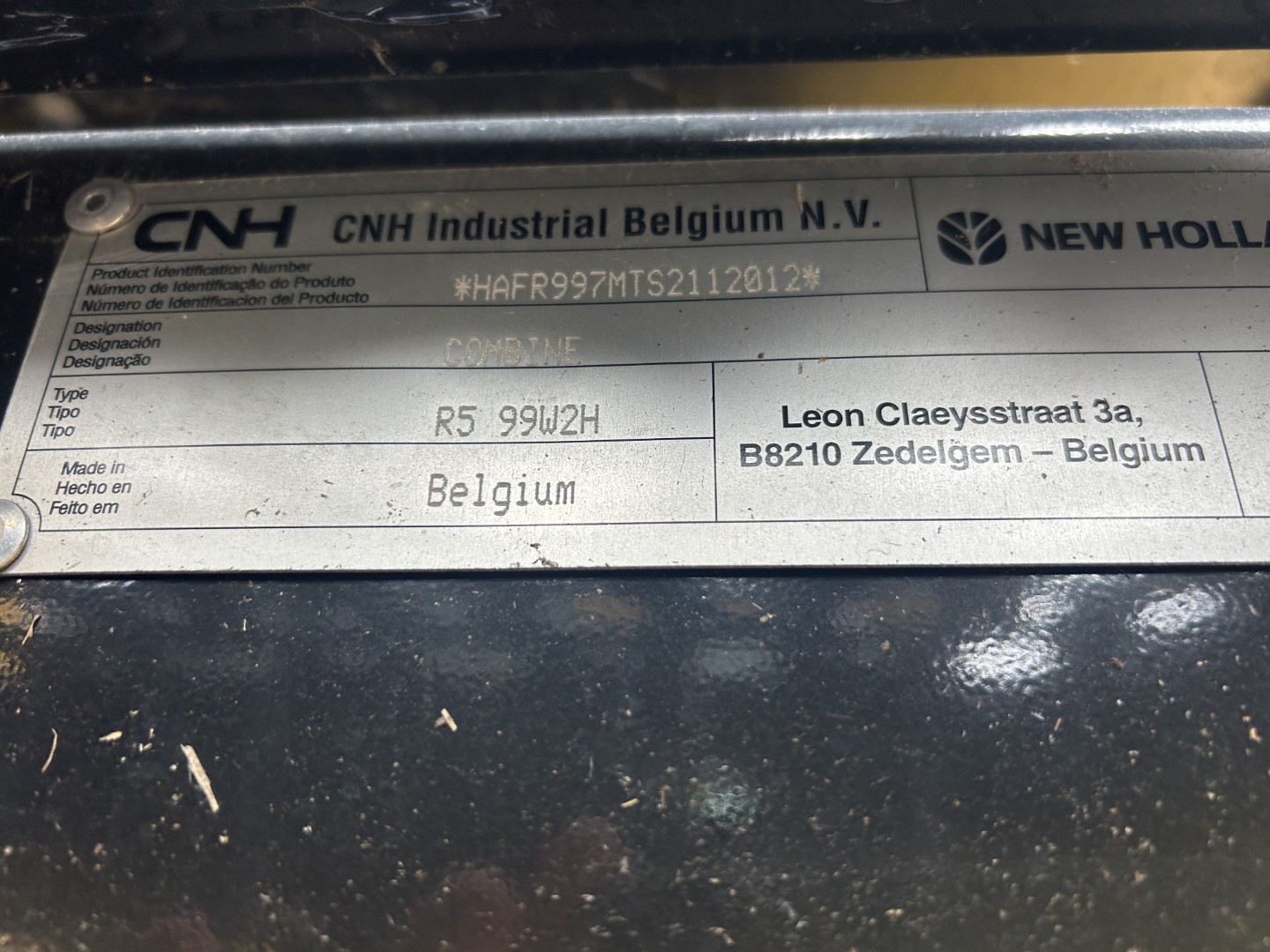 2025 New Holland CR9.90Z Combine