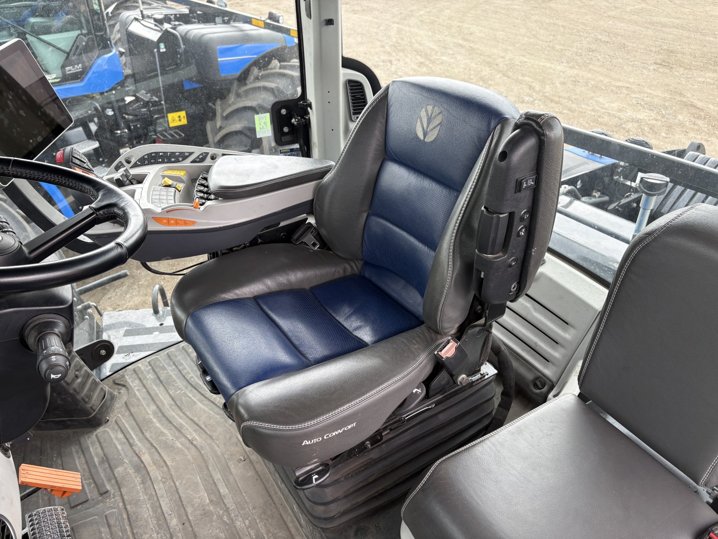 2022 New Holland T9.645HD Tractor 4WD