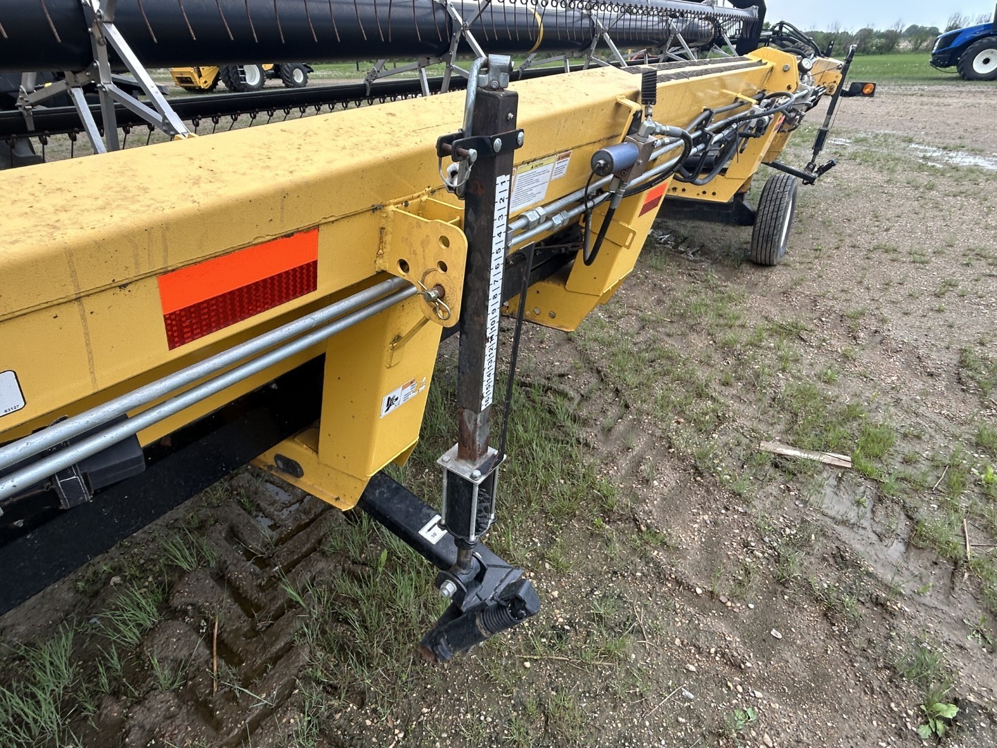 2012 New Holland 30W Header Forage