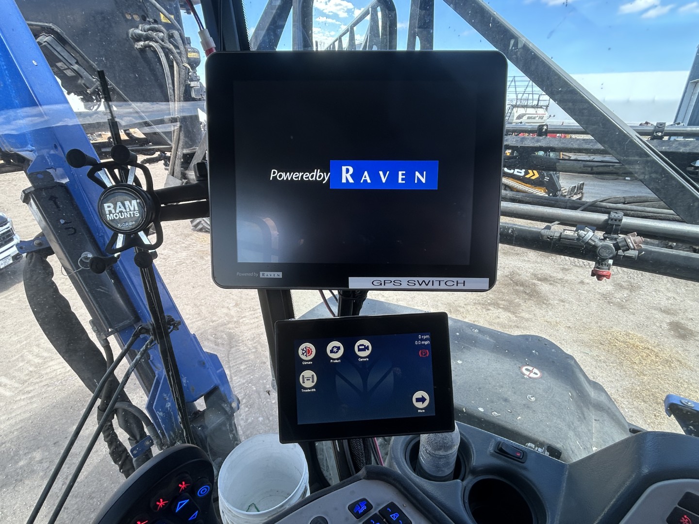 2021 New Holland SP.370F Sprayer/High Clearance
