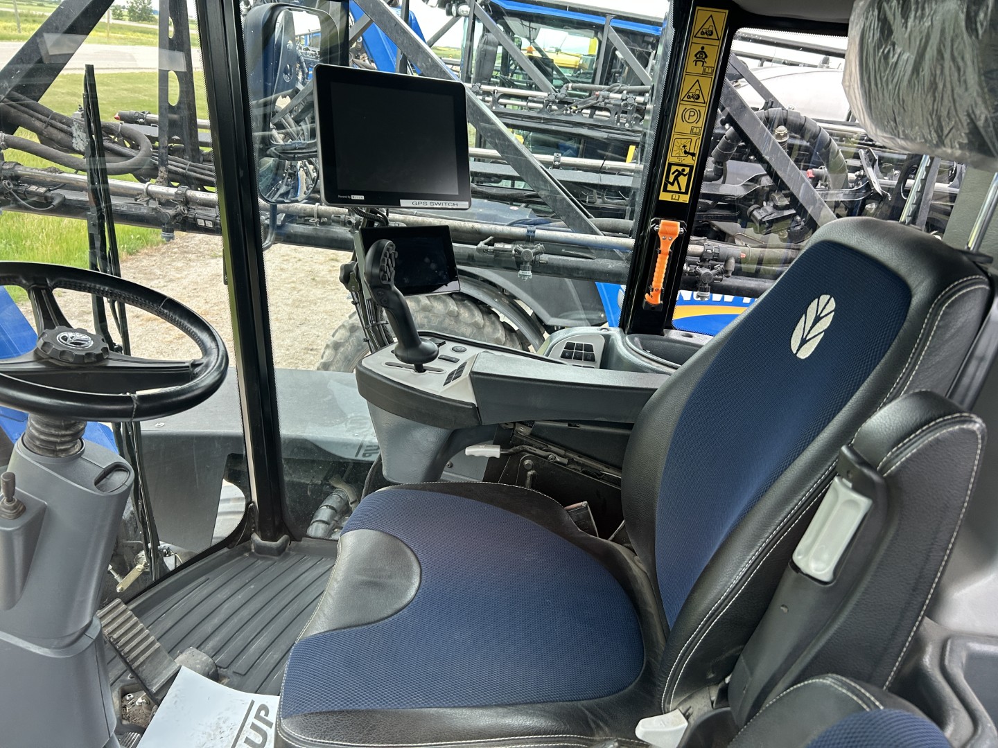 2021 New Holland SP.370F Sprayer/High Clearance