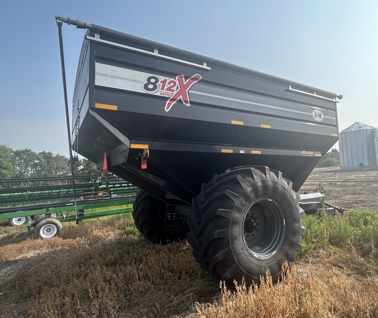 2020 J&M X812 Grain Cart