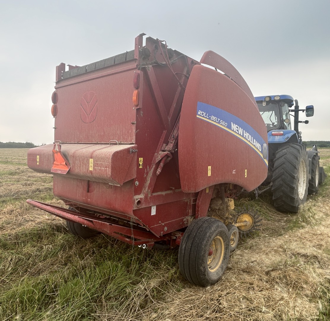 2016 New Holland RB560 Baler/Round