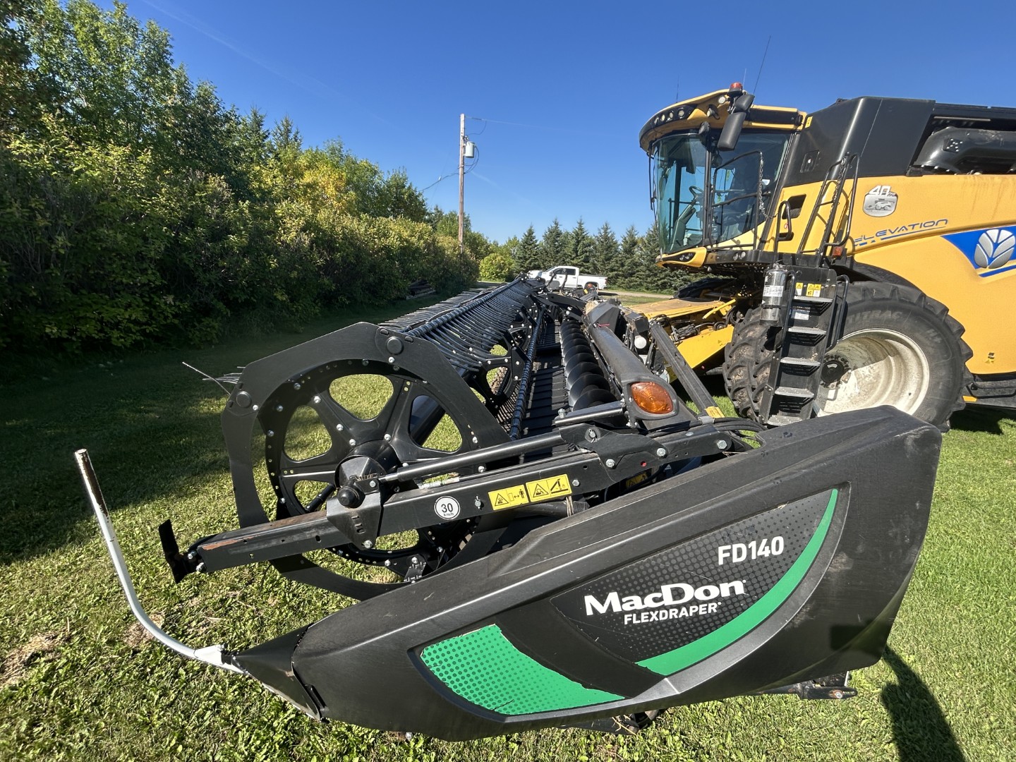 2021 MacDon FD140 Header Draper Flex