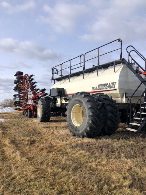 2015 Bourgault 3320-76 Seeding Tool