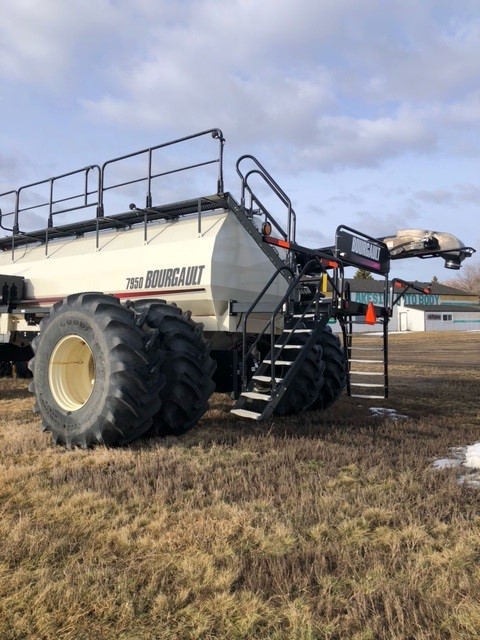 2015 Bourgault 3320-76 Seeding Tool