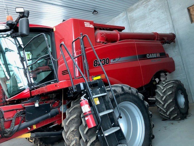 2013 Case 8230 Combine