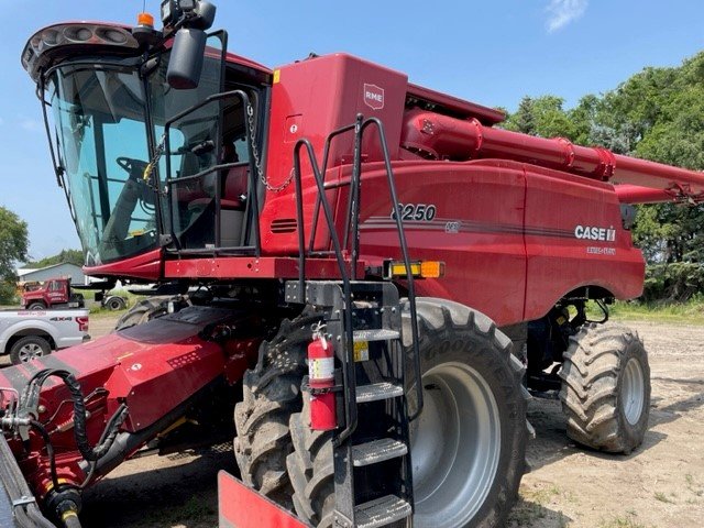 2021 Case 8250 Combine