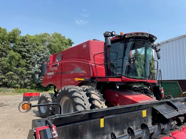 2021 Case 8250 Combine