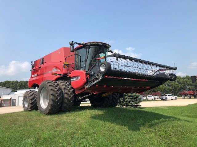2019 Case 8250 Combine