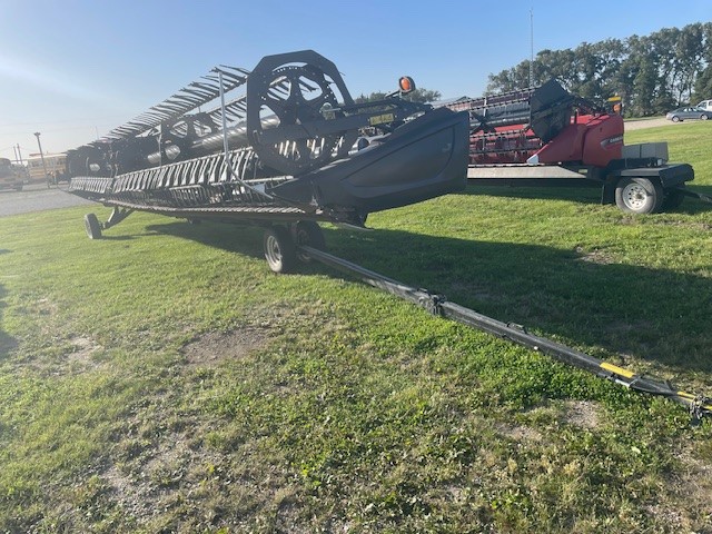 2014 MacDon FD75-40 Header Combine