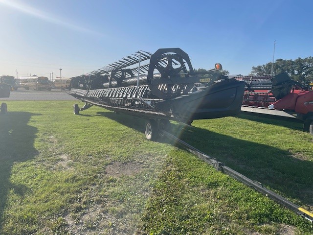 2014 MacDon FD75-40 Header Combine