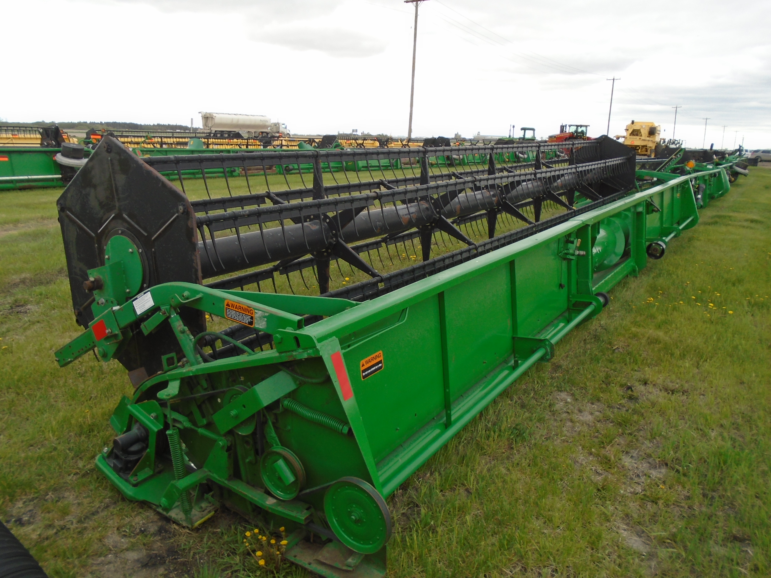 John Deere 930F Header Combine