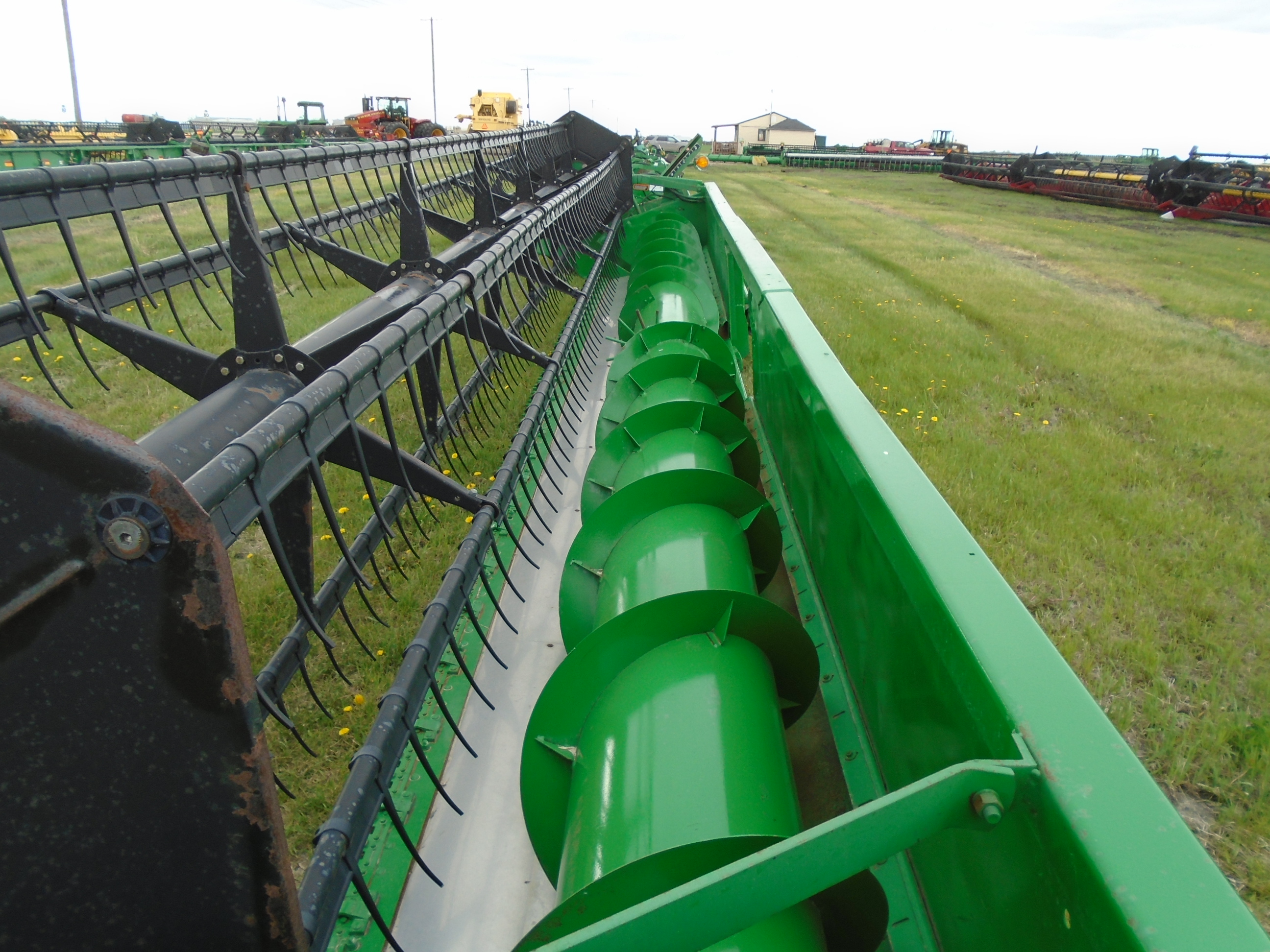 John Deere 930F Header Combine