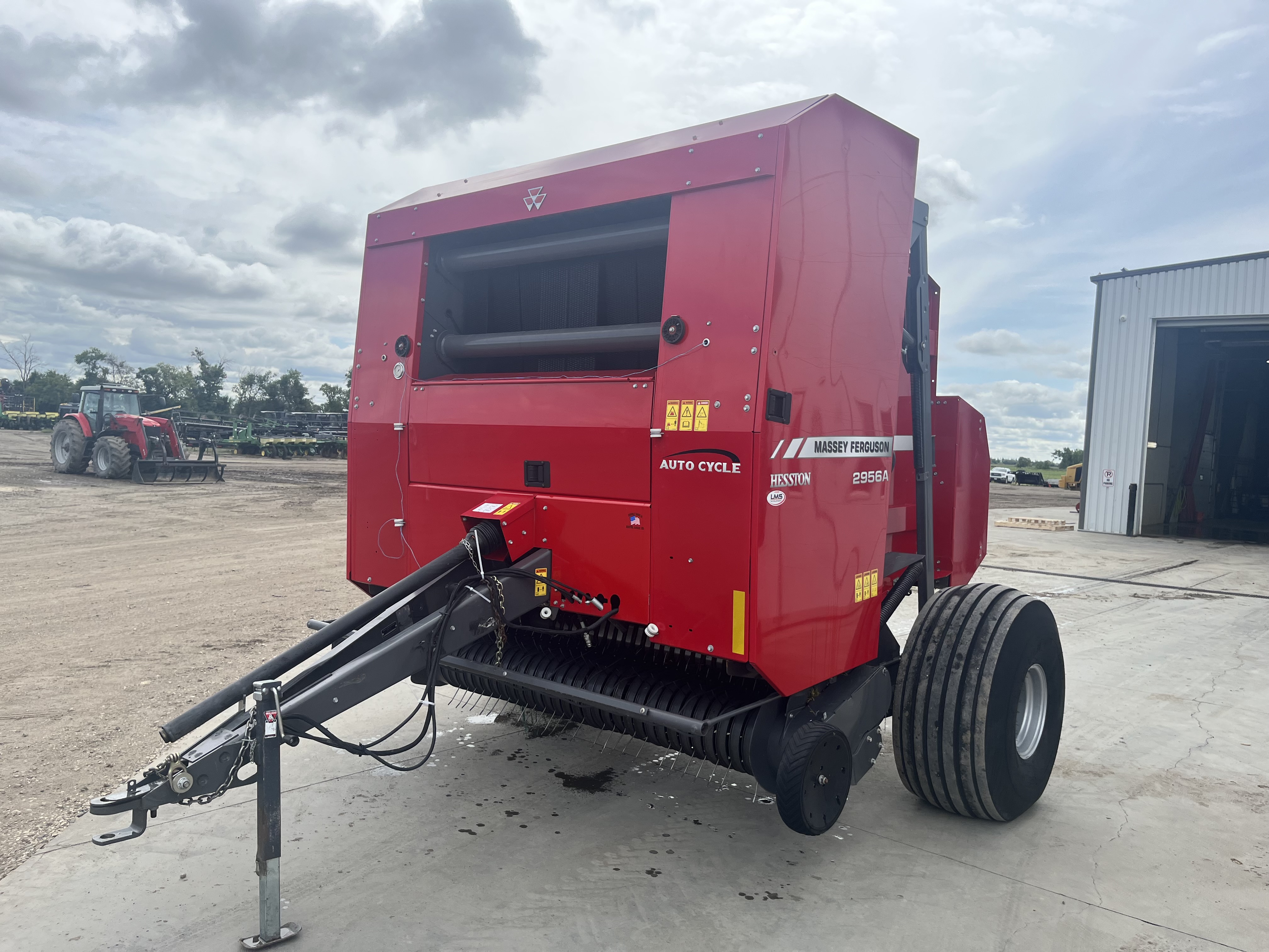 2018 Massey Ferguson 2956 Baler/Round