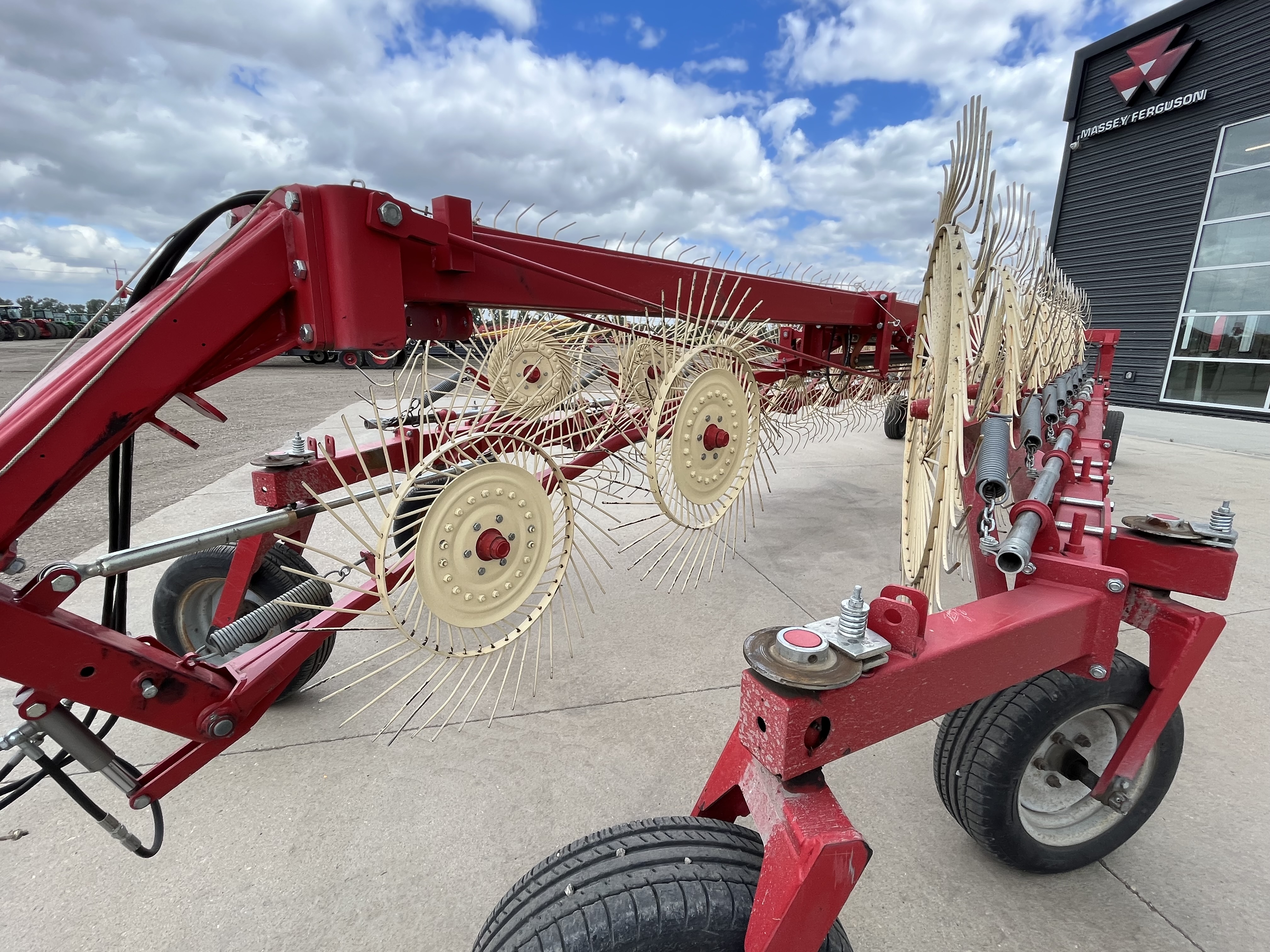 2015 Farm King RS16 Rake