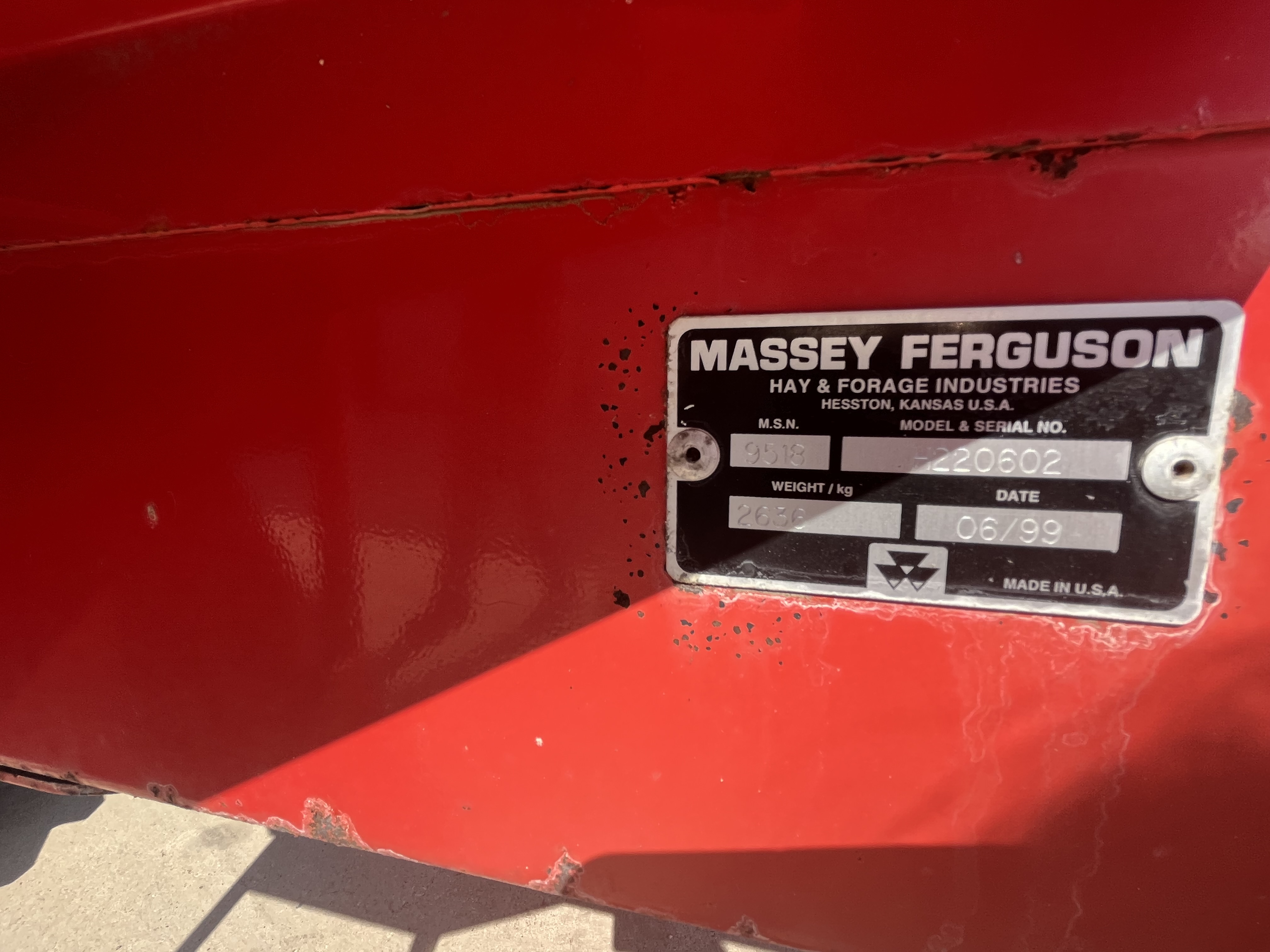 1999 Massey Ferguson 220 Windrower