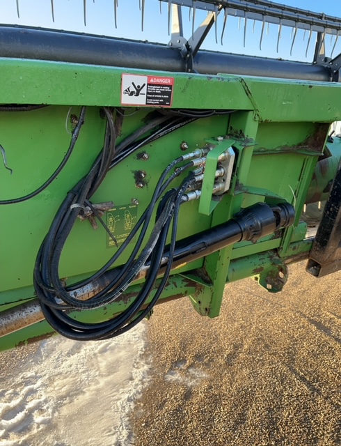 2006 John Deere 635F Header Combine