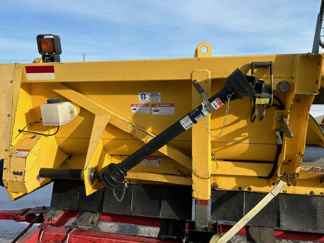 2008 New Holland 99C-8R Header Combine