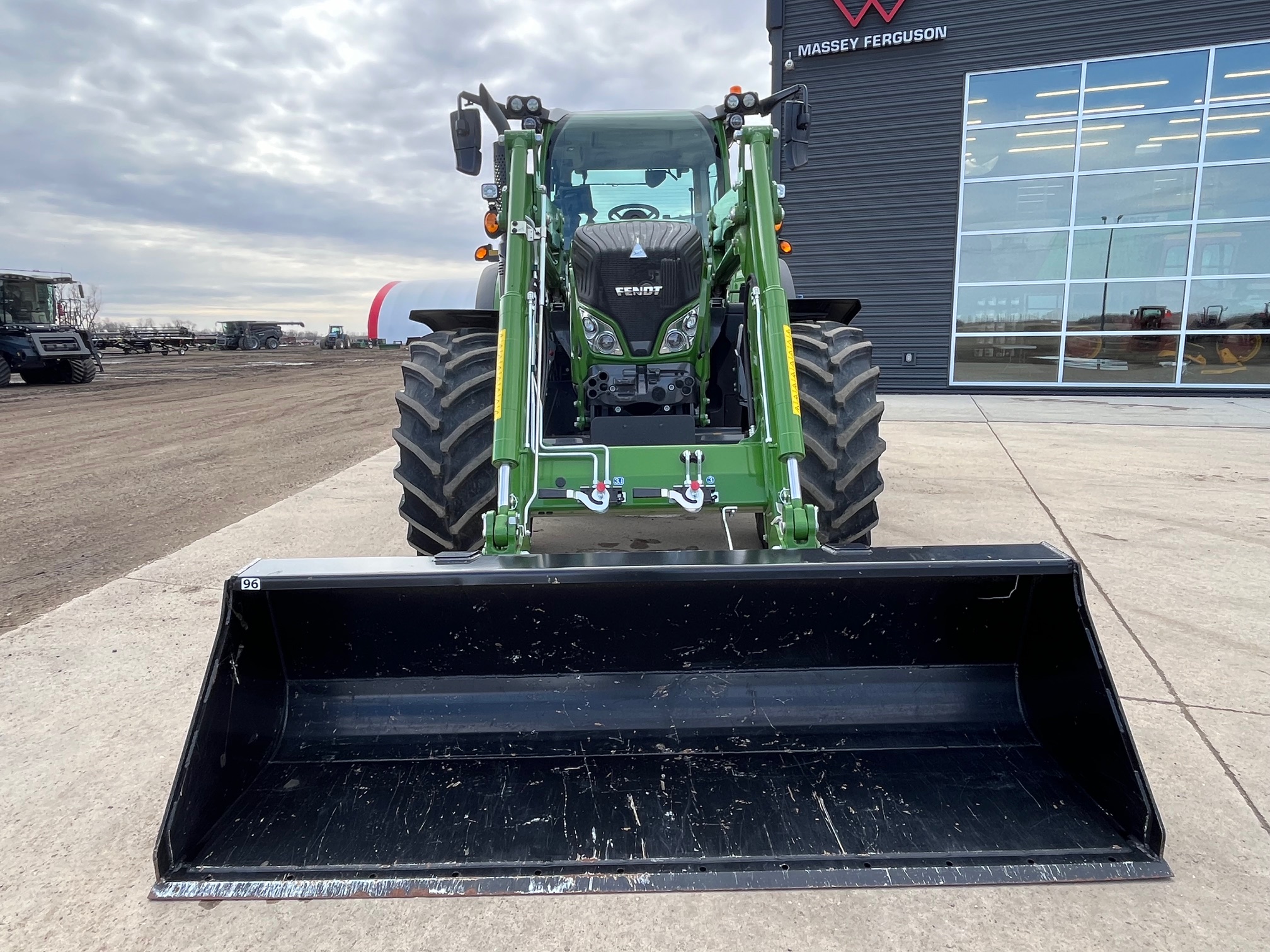 2023 Fendt 716 Gen6 Tractor