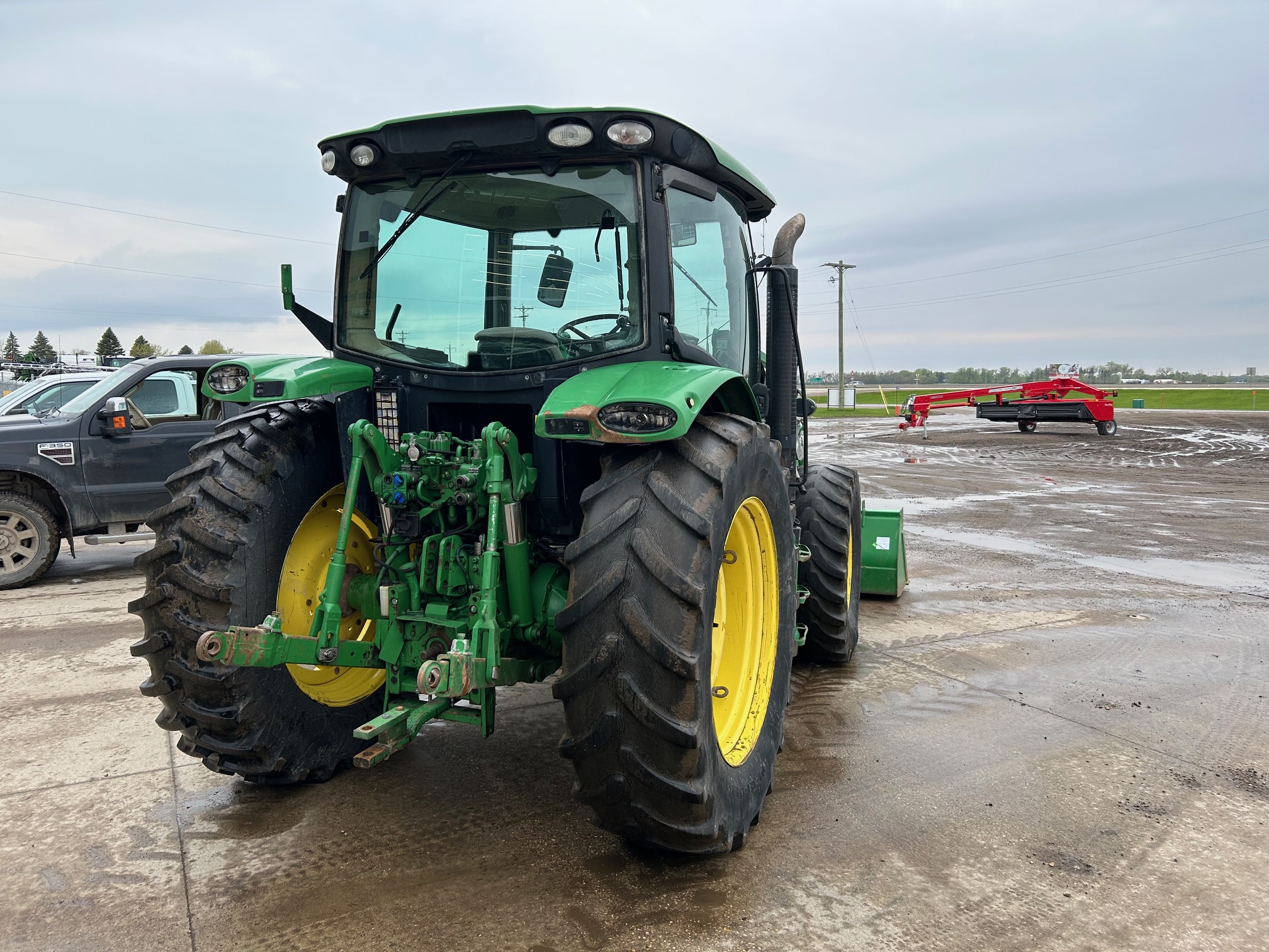 2013 John Deere 6125R Tractor