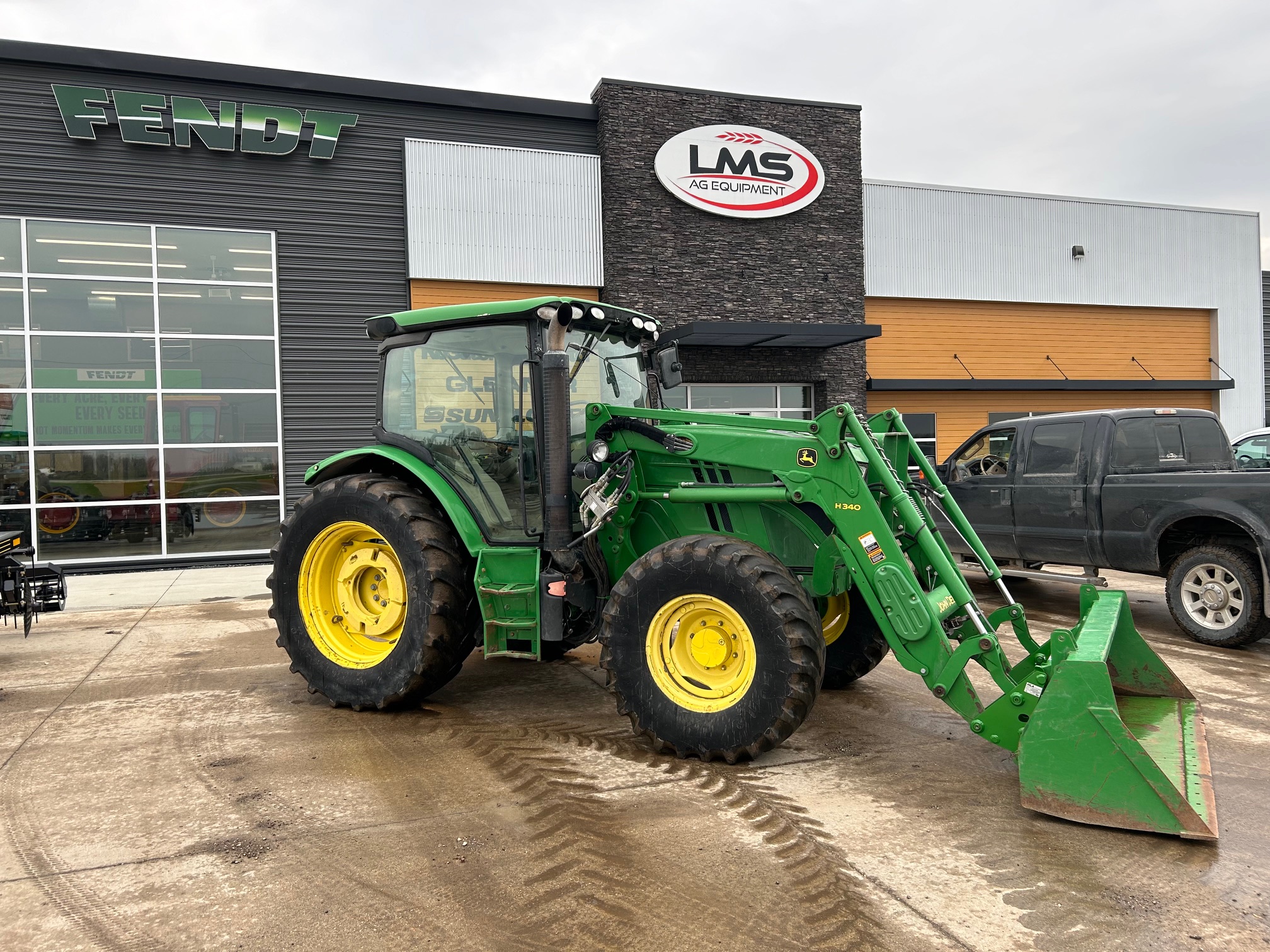 2013 John Deere 6125R Tractor