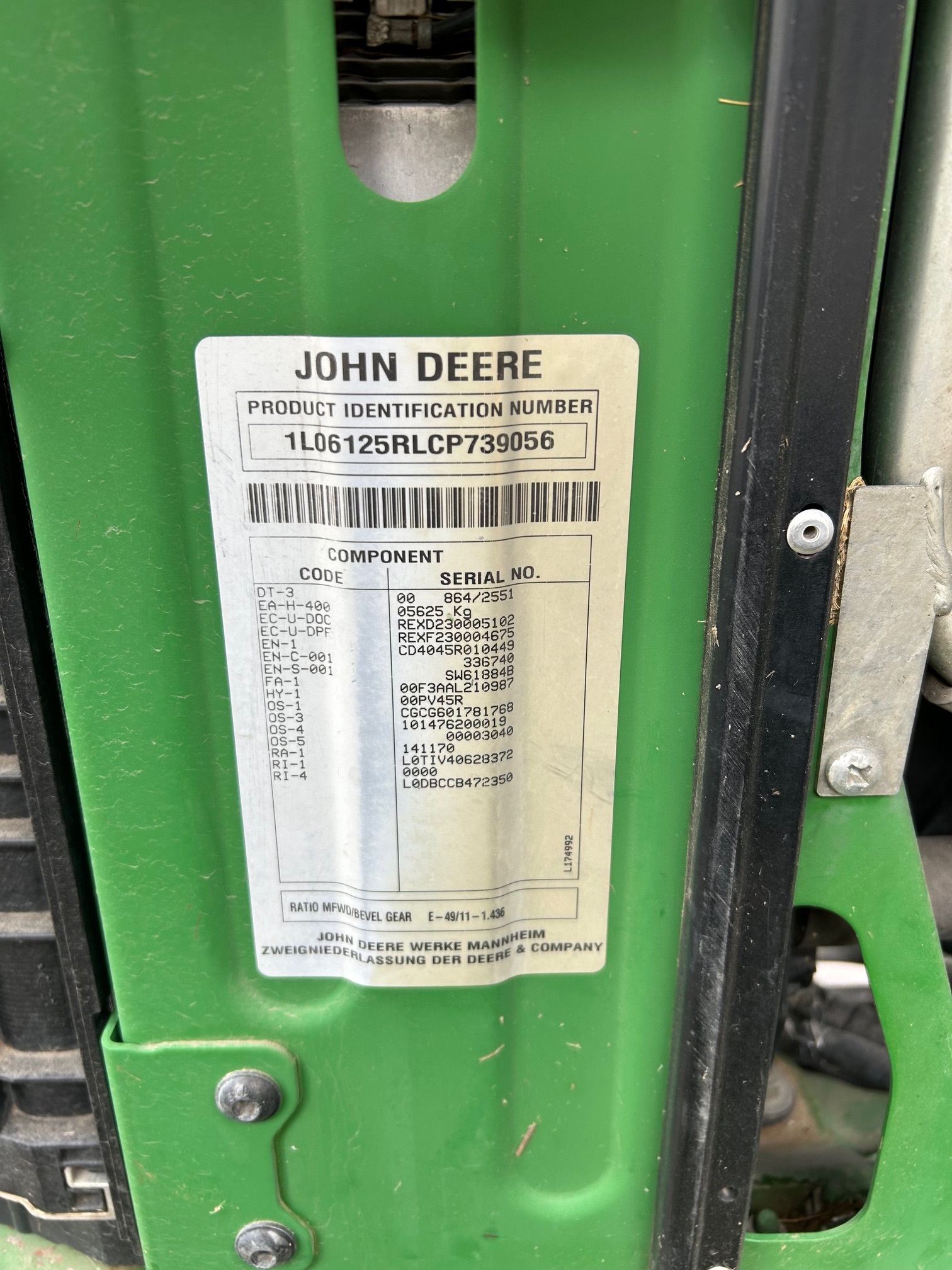 2013 John Deere 6125R Tractor