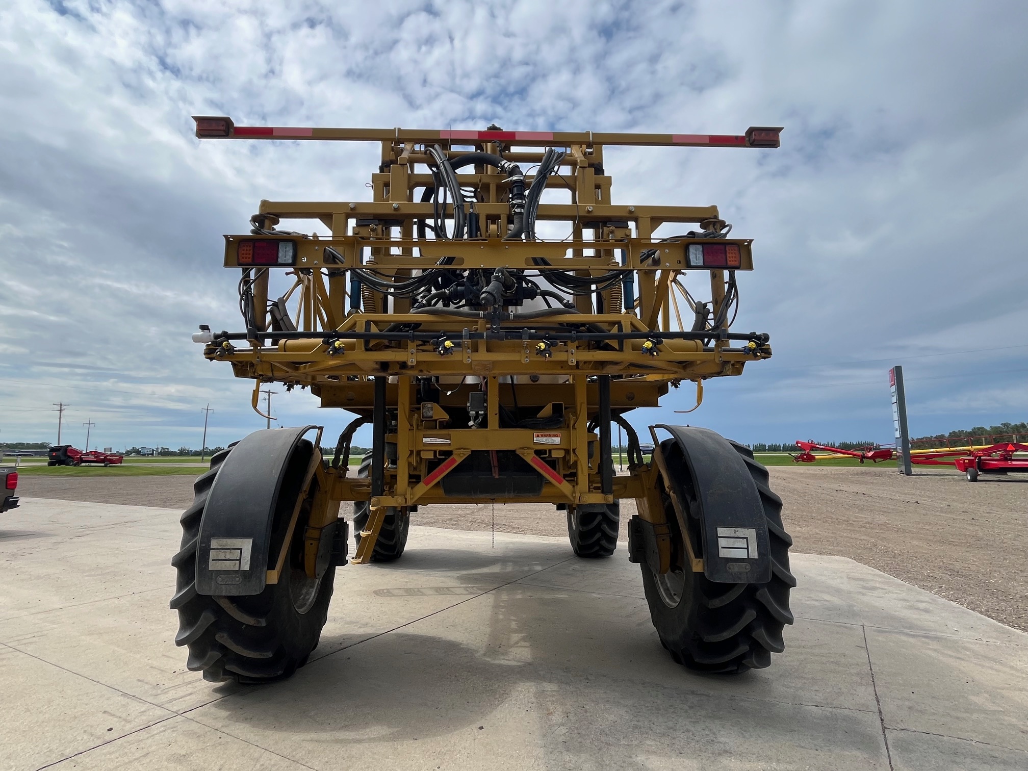 2007 RoGator SS1074 Sprayer/High Clearance