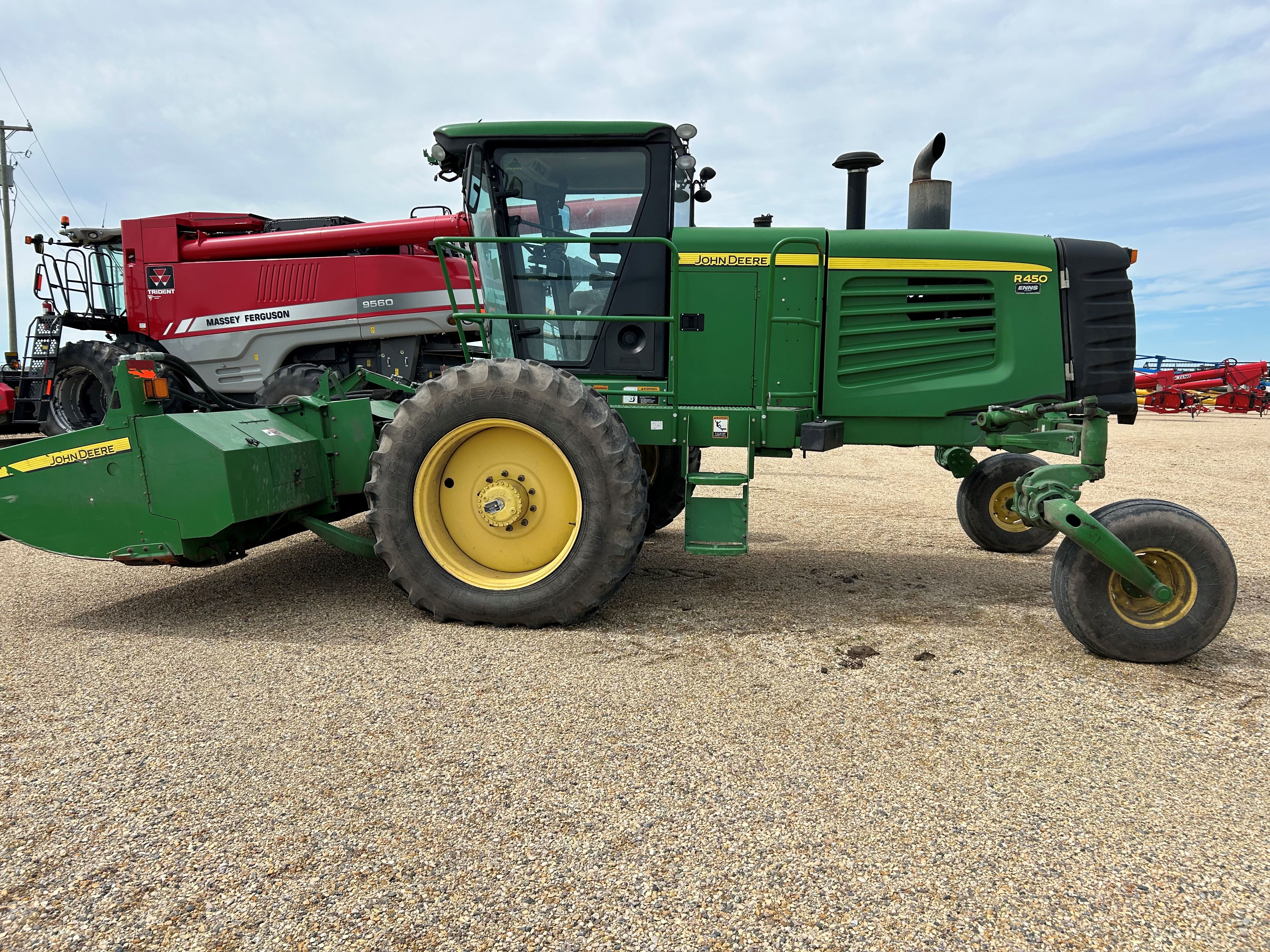 2013 John Deere R450 Windrower