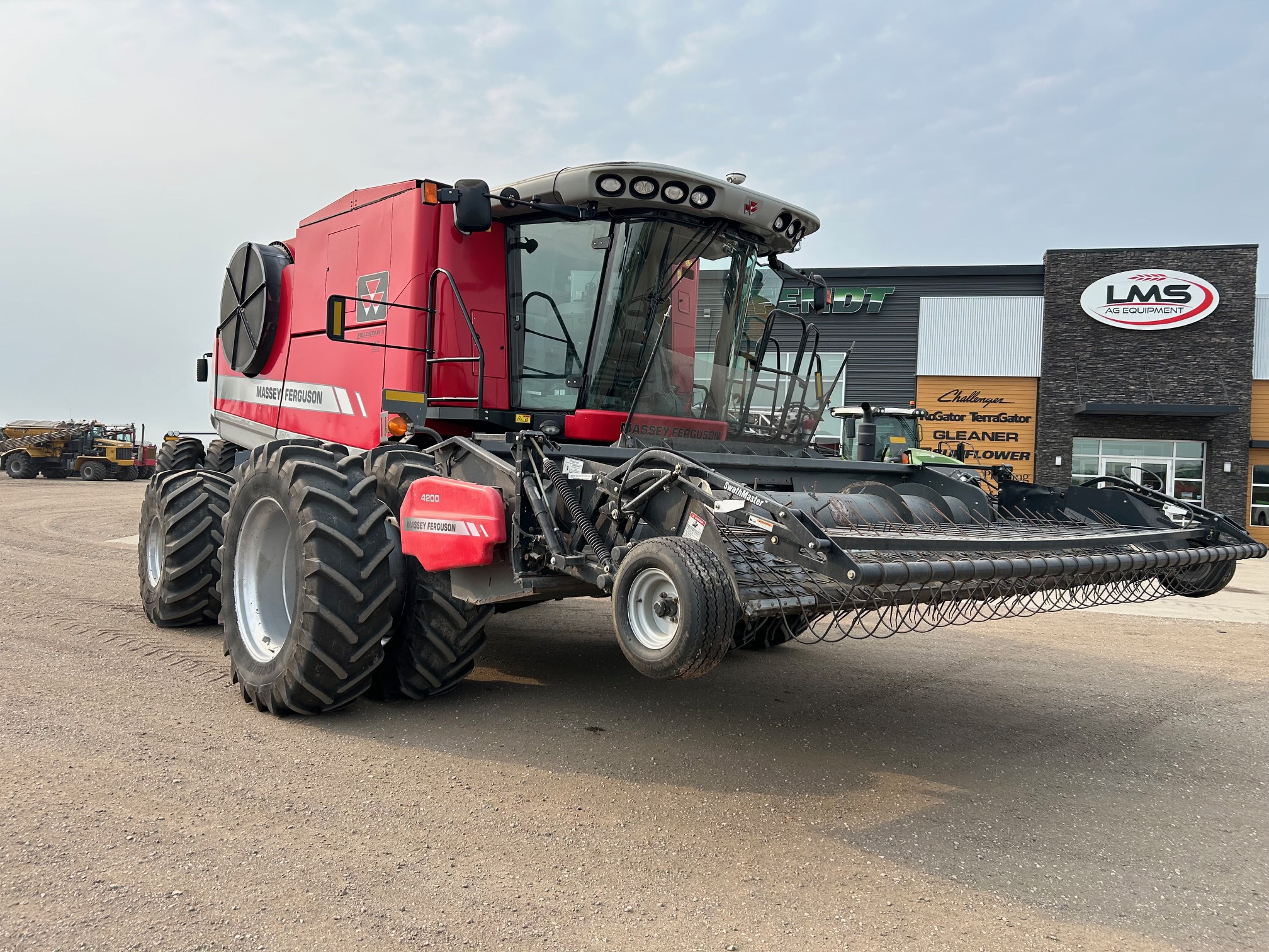 2010 Massey Ferguson 9895 Combine