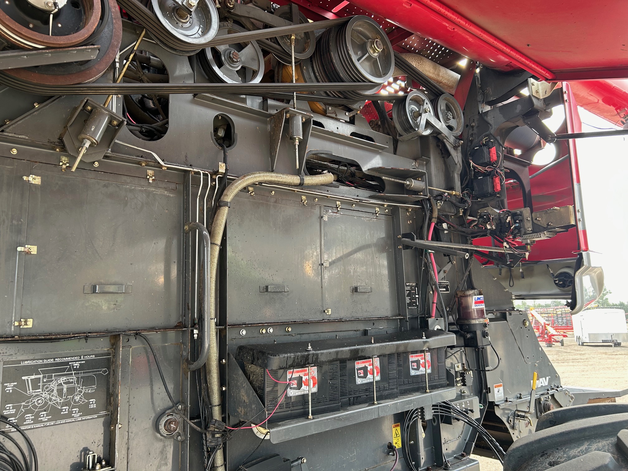 2010 Massey Ferguson 9895 Combine