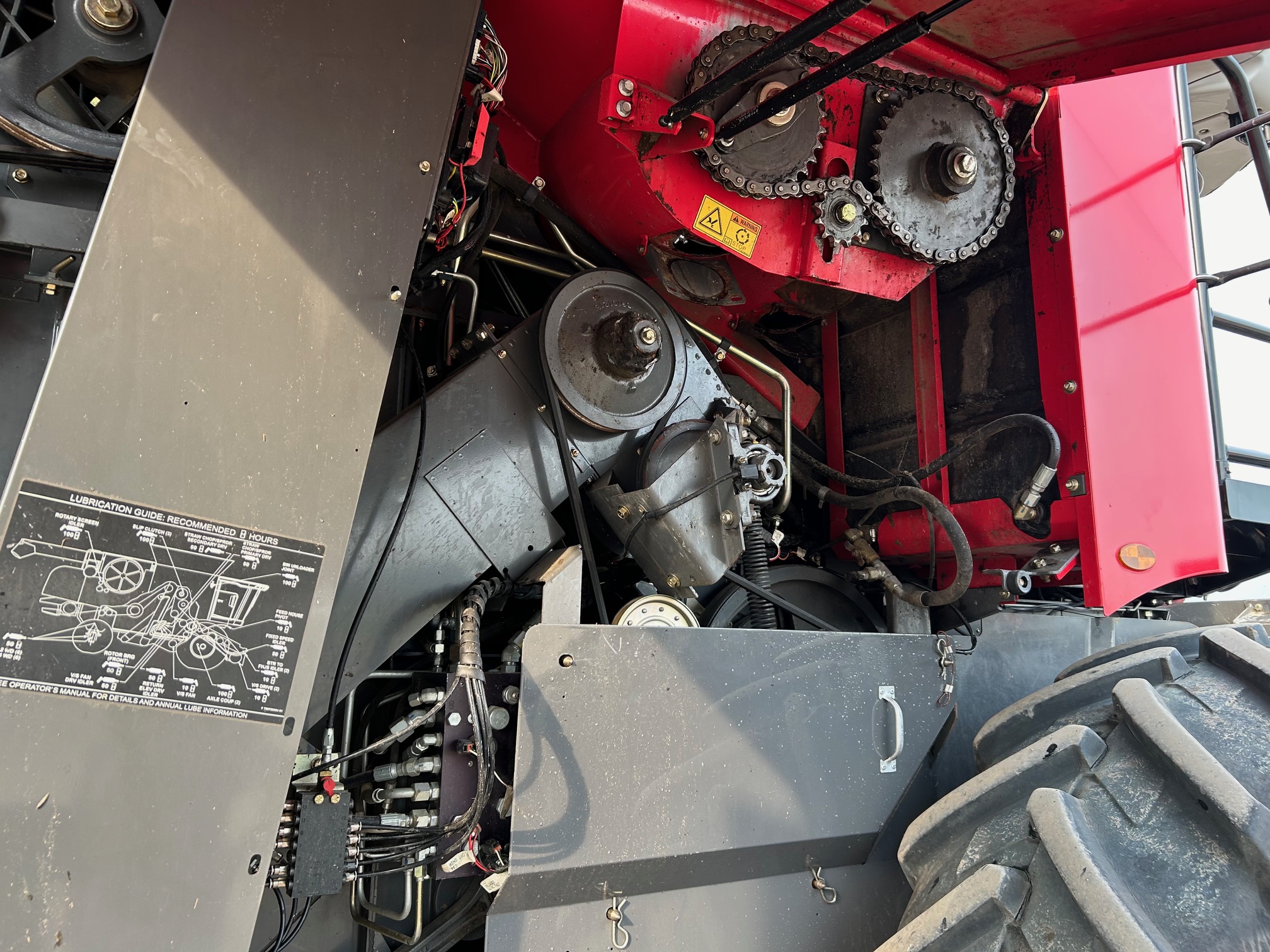 2010 Massey Ferguson 9895 Combine