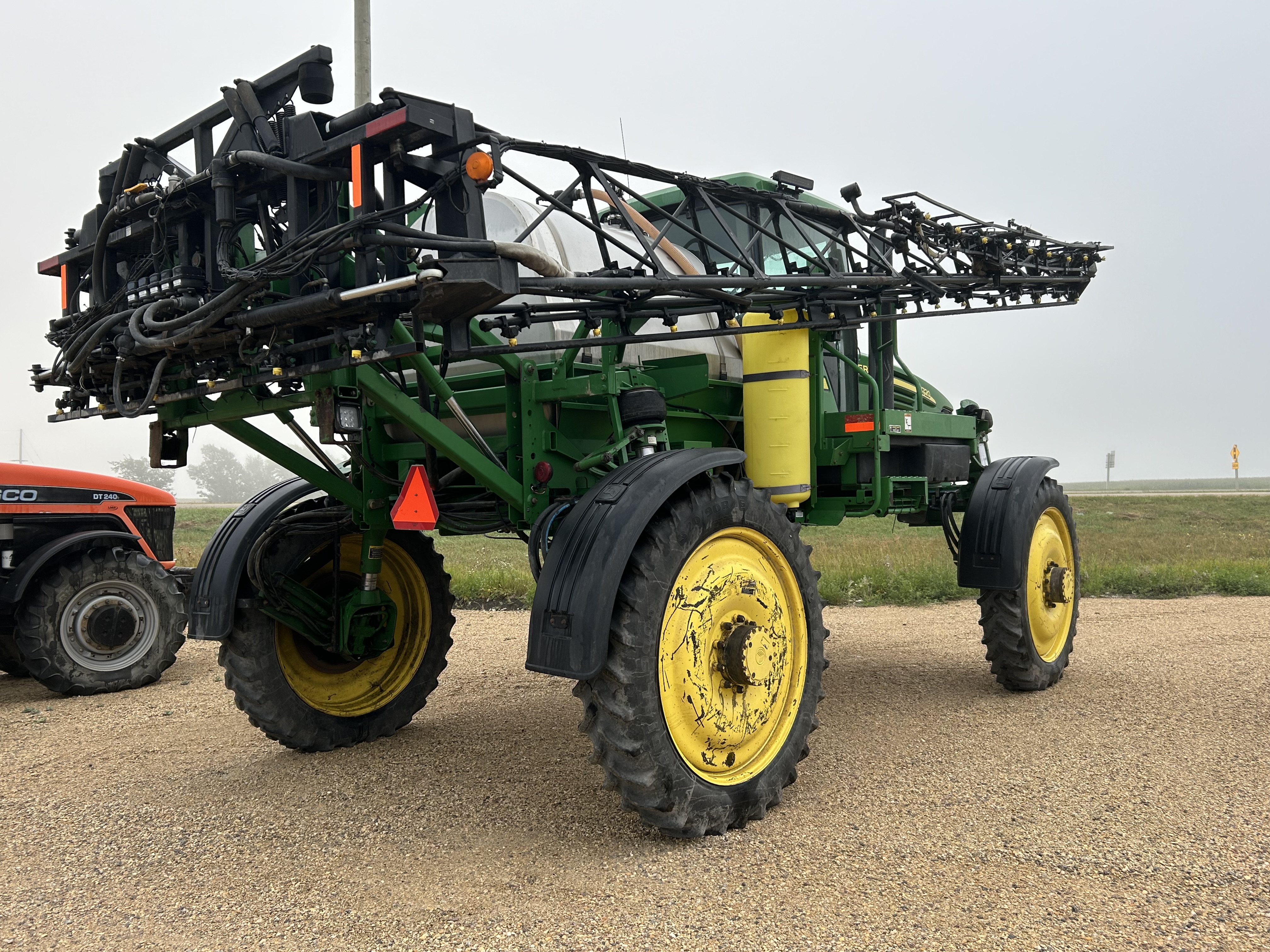 2005 John Deere 4720 Sprayer/High Clearance