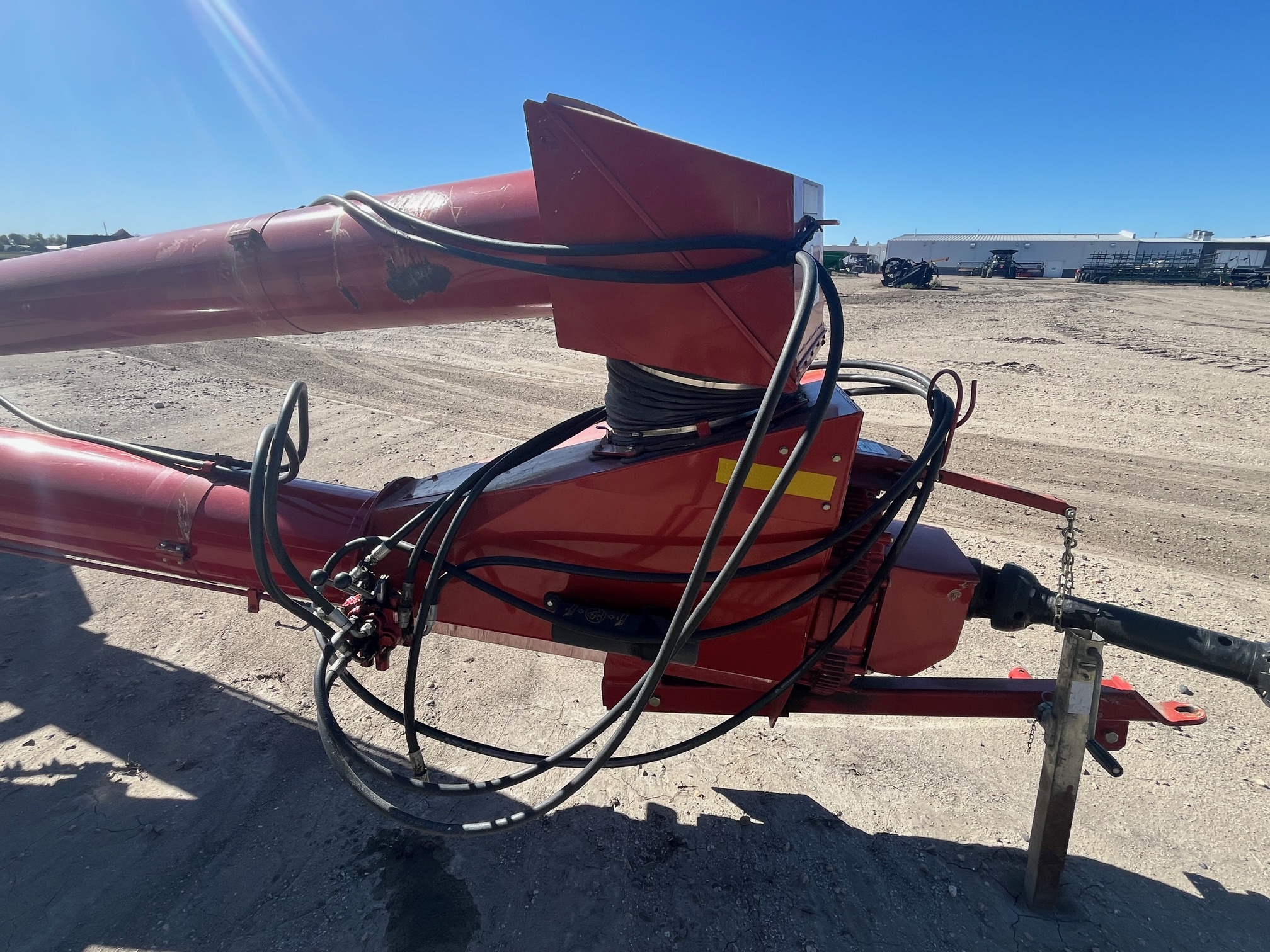 2014 Buhler Farm King Y1385TMMR Grain Auger