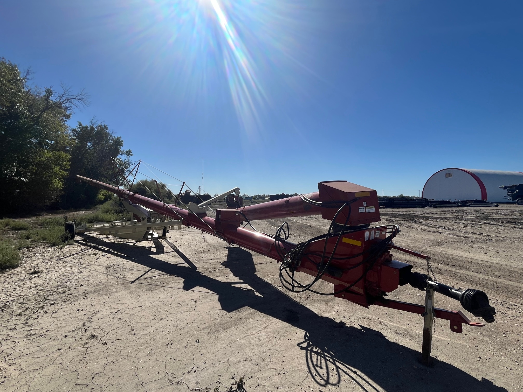 2014 Buhler Farm King Y1385TMMR Grain Auger