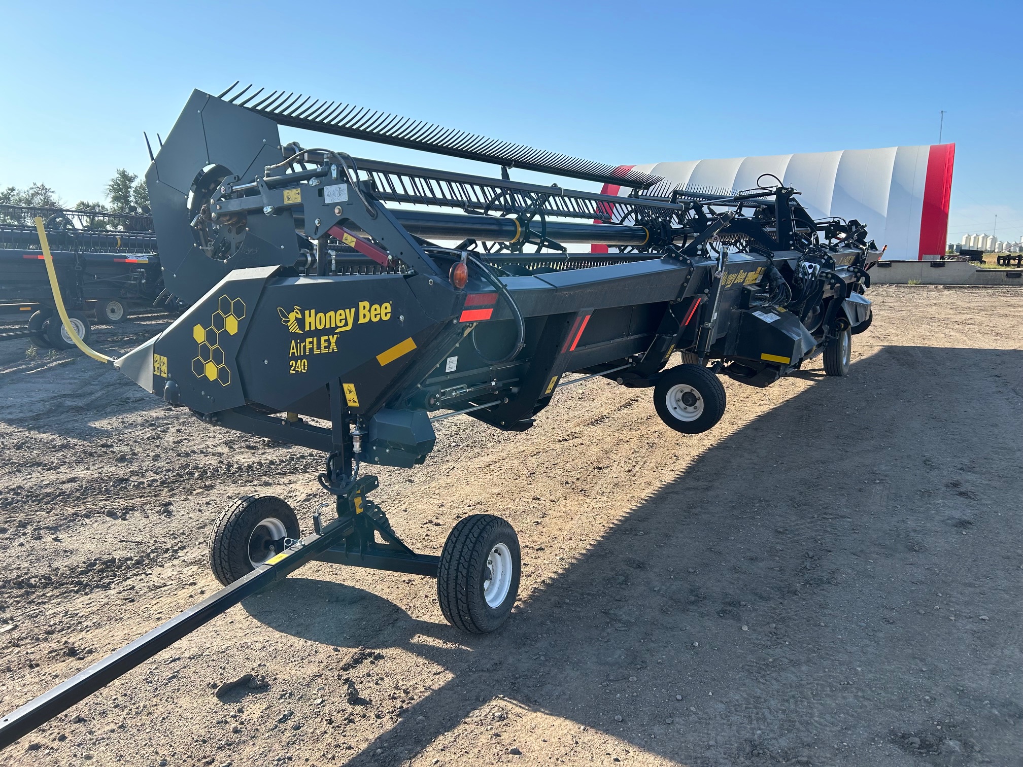 2021 Honey Bee AF240 Header Combine