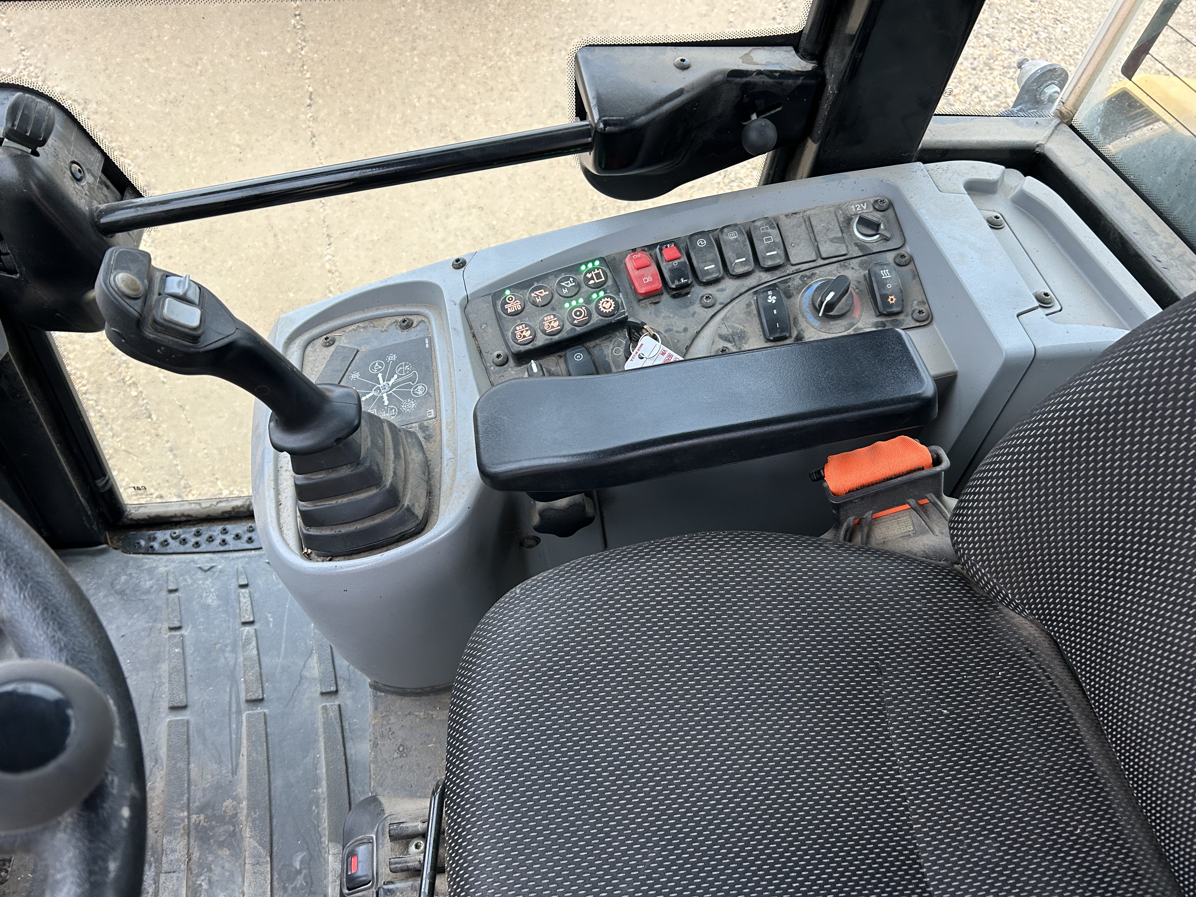 2021 Caterpillar 906M Wheel Loader