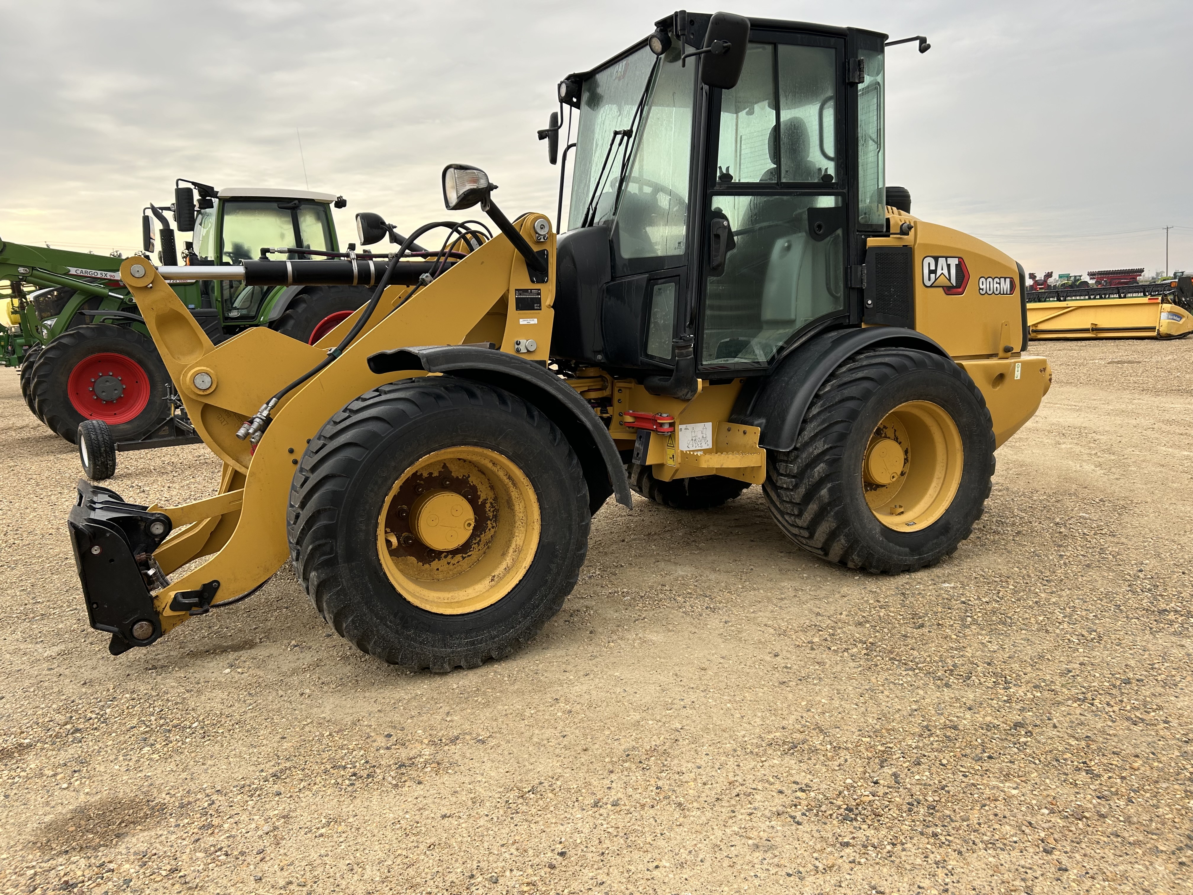 2021 Caterpillar 906M Wheel Loader