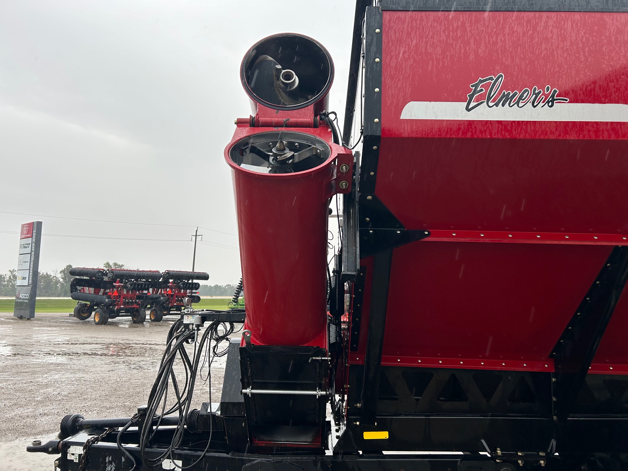 2014 Elmers Haulmaster 2000 Grain Cart