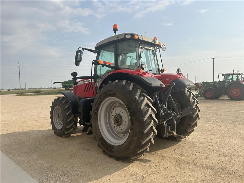 2022 Massey Ferguson 7724 Deluxe Tractor