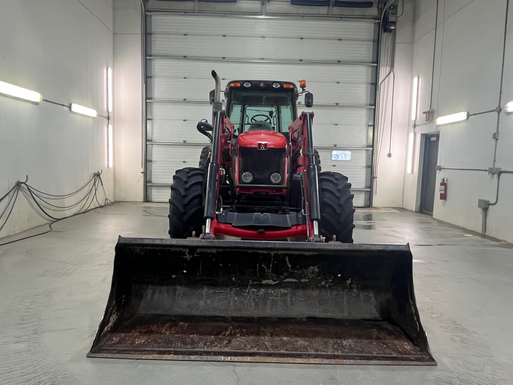 2008 Massey Ferguson 6465 Tractor