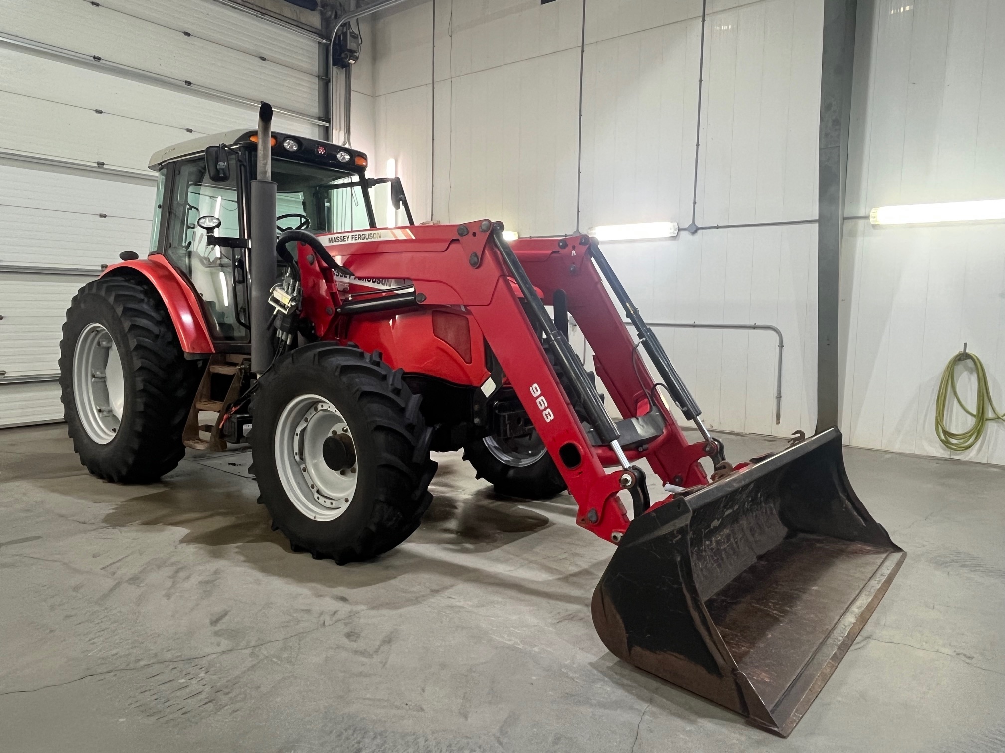 2008 Massey Ferguson 6465 Tractor