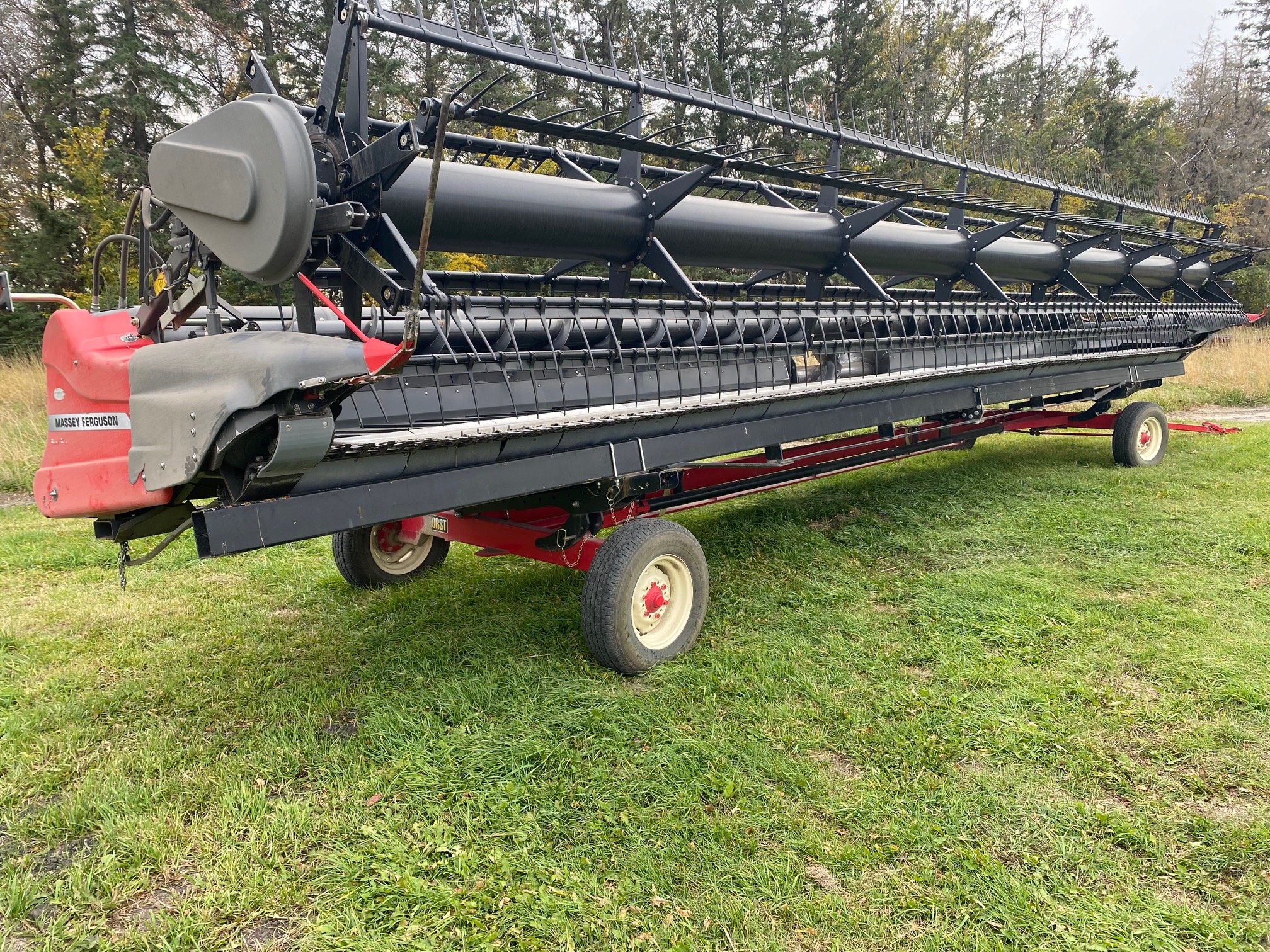 2014 Massey Ferguson 9250-35 Header Combine