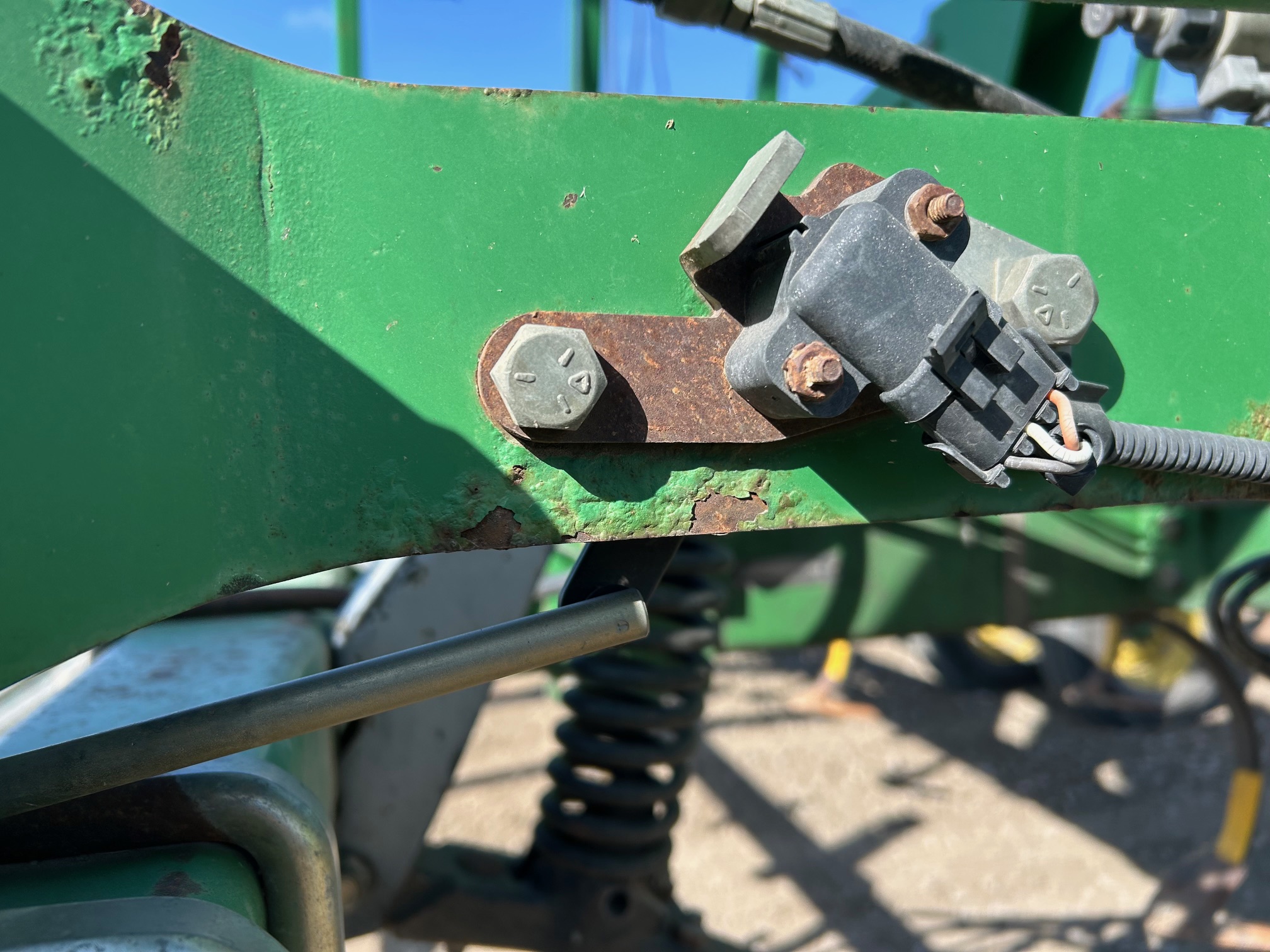 2002 John Deere 2200 Field Cultivator