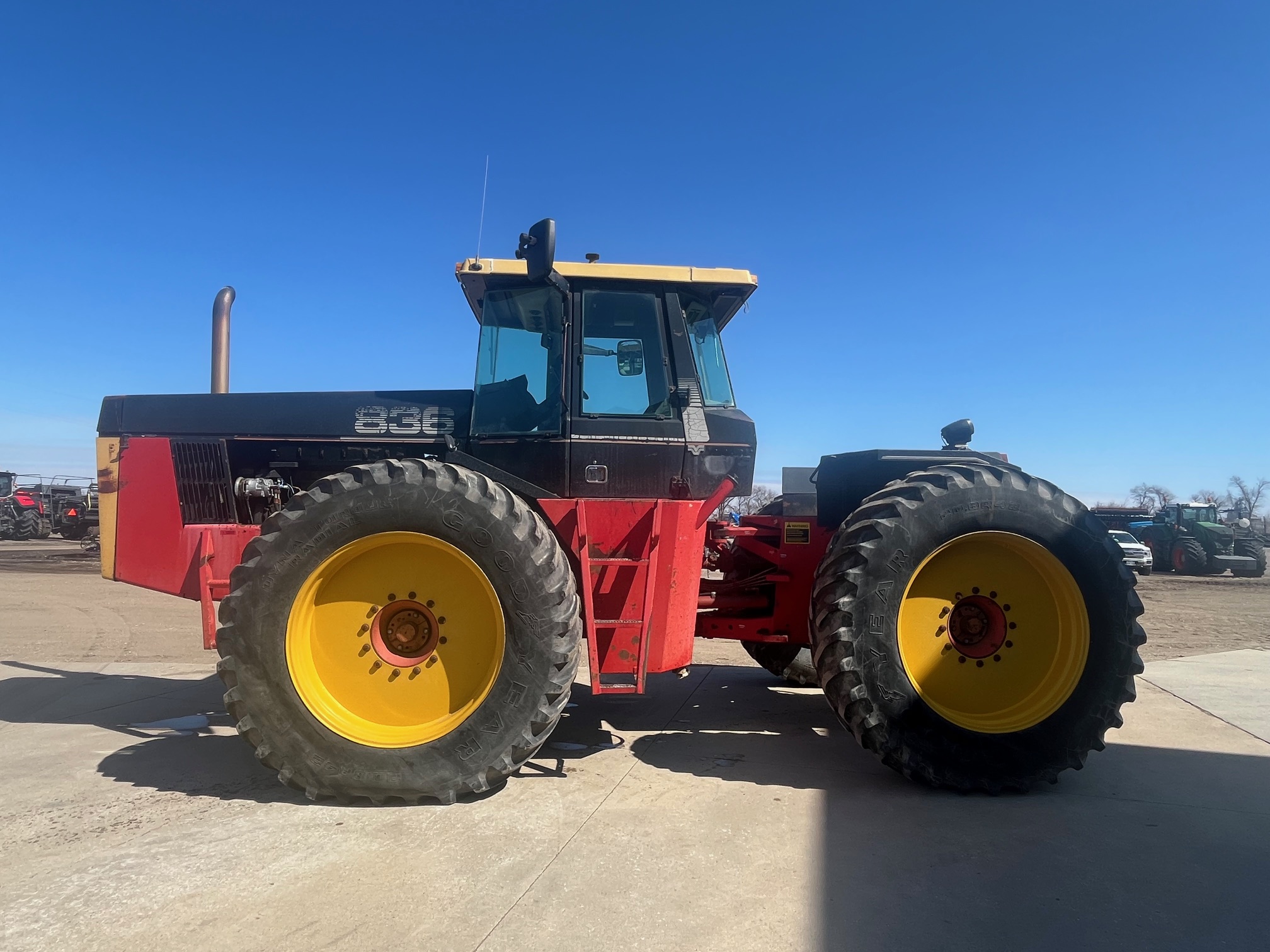1985 Versatile 836 Tractor 4WD